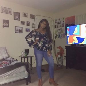 Meet your Posher, Lizzy